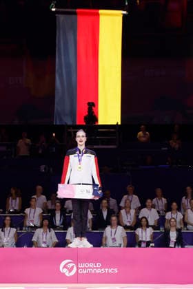 Siegerehrung des Mehrkampffinales Einzel bei der Rhythmischen Sportgymnastik-Weltmeisterschaft 2026 in Frankfurt am Main, Deutschland, am 14. August 2026 Darja Varfolomeev (Deutschland, Gold) mit ihrer Medaille und den Olympia-Qualifikationsticket. Medal ceremony of the individual all-around final at the Rhythmic gymnastics, Rhythmische Sportgymnastik, RSG World Championships 2026 in Frankfurt am Main, Germany, on August 14, 2026 (l-r): Stiliana Nikolova (Bulgaria, bronze), Darja Varfolomeev (Germany, gold) and Sofia Raffaeli (Italy, silver) with their medals and Olympic qualification tickets. *** Medal Ceremony for the Individual All-Around Final at the 2026 Rhythmic Gymnastics World Championships in Frankfurt am Main, Germany, on August 14, 2026. Darja Varfolomeev of Germany, gold, with her medal and Olympic qualification ticket. Medal ceremony of the individual all-around final at the 2026 Rhythmic Gymnastics World Championships in Frankfurt am Main, Germany, on August 14, 2026; from left to right: Stiliana Nikolova of Bulgaria, bronze; Darja Varfolomeev of Germany, gold; and Sofia Raffaeli of Italy, silver, with their medals and Olympic qualification tickets Copyright: HMBxMedia xHeikoxBecker