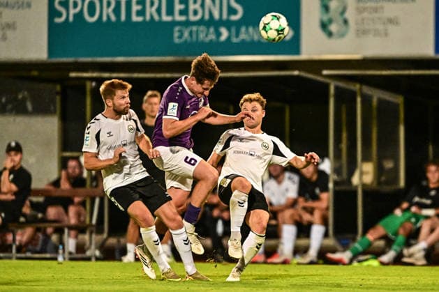 Regionalliga Bayern: Wacker Burghausen vs. TSV Schwaben Augsburg , Burghausen, 14.08.2026 Kopfball von Jakob Krauss (TSV Schwaben Augsburg, 6) gegen Jannis Turtschan (SV Wacker Burghausen, 23) , Burghausen, 14.08.2026 - 4. Spieltag der Regionalliga Bayern, Wacker Burghausen gegen TSV Schwaben Augsburg; Burghausen, Flatbuy-Stadion *** Bavarian Regional League: Wacker Burghausen vs. TSV Schwaben Augsburg, Burghausen, August 14, 2026. Header by Jakob Krauss (TSV Schwaben Augsburg) against Jannis Turtschan (SV Wacker Burghausen), 23, Burghausen, August 14, 2026 Matchday 4 of the Bavarian Regional League: Wacker Burghausen vs. TSV Schwaben Augsburg, Burghausen, Flatbuy Stadium Copyright: xBEAUTIFULxSPORTS Märklx