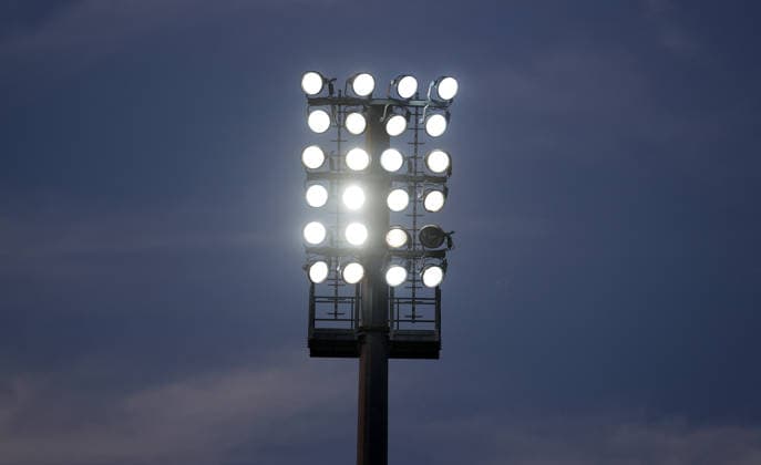 Provisorische Flutlichtmasten auf der Baustelle Holstein Stadion Fussball, Herren, Saison 2026 2027, 2.BL, Holstein Stadion, Holstein Kiel gegen FC St Pauli, 2-2 DFL REGULATIONS PROHIBIT ANY USE OF PHOTOGRAPHS AS IMAGE SEQUENCES AND OR QUASI-VIDEO. *** Temporary floodlight masts at the Holstein Stadium construction site—men’s soccer, 2026–2027 season, 2nd Bundesliga, Holstein Stadium, Holstein Kiel vs. FC St. Pauli, 2–2. DFL regulations prohibit any use of photographs as image sequences and or quasi-video.