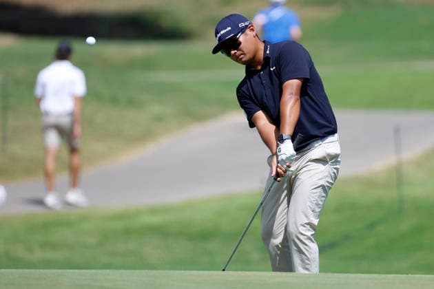 MEMPHIS, TN - AUGUST 14: Ryo Hisatsune of Japan hits a chip shot on No. 17 during the second round of the FedEx St. Jude Championship, August 14, 2026, at TPC Southwind in Memphis, Tennessee. (Photo by Matthew Maxey Icon Sportswire) GOLF: AUG 14 PGA, Golf Herren FedEx St. Jude Championship EDITORIAL USE ONLY Icon260814090