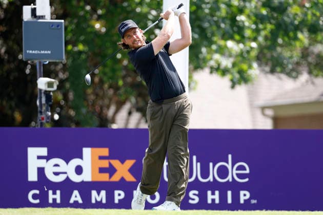 MEMPHIS, TN - AUGUST 14: Tommy Fleetwood of England hits his tee shot on No. 18 during the second round of the FedEx St. Jude Championship, August 14, 2026, at TPC Southwind in Memphis, Tennessee. (Photo by Matthew Maxey Icon Sportswire) GOLF: AUG 14 PGA, Golf Herren FedEx St. Jude Championship EDITORIAL USE ONLY Icon260814098
