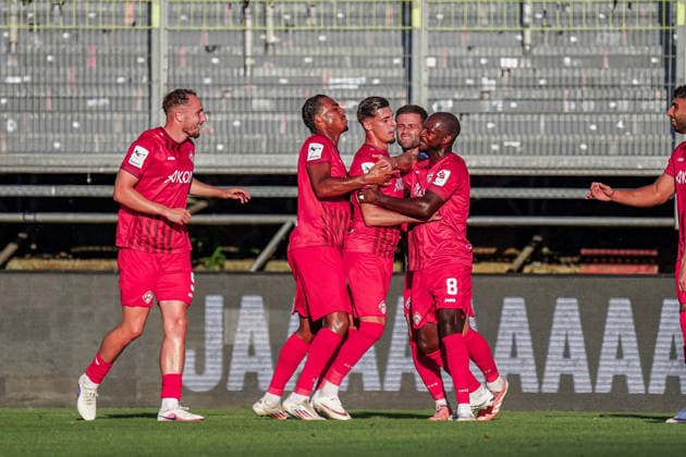 Deutschland: Fussball Saison 2026 2027 , 3. Liga , FC Würzburger Kickers vs. SV Wehen Wiesbaden - Akon Arena (Würzburg) Tor, Torjubel, Jubel, Freude, Emotionen, Tor und Torjubel zum 1:0 Würzburg Akon Arena Deutschland Germany *** Germany Soccer Season 2026–2027, 3. Liga, FC Würzburger Kickers vs. SV Wehen Wiesbaden, Akon Arena, Würzburg: Goal, goal celebration, cheering, joy, emotions, goal and goal celebration for the 1–0 win, Würzburg, Akon Arena, Germany Copyright: xBennetxLongx