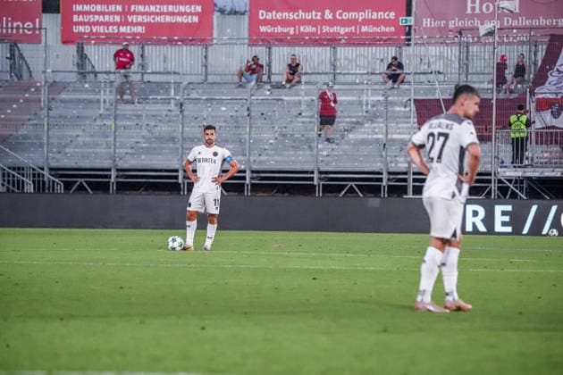 Deutschland: Fussball Saison 2026 2027 , 3. Liga , FC Würzburger Kickers vs. SV Wehen Wiesbaden - Akon Arena (Würzburg) Tarik Gözüsirin Tarik Goezuesirin (SV Wehen Wiesbaden, 11) und Jordy Gillekens (SV Wehen Wiesbaden, 27) Würzburg Akon Arena Deutschland Germany *** Germany Soccer Season 2026–2027, 3rd Division, FC Würzburger Kickers vs. SV Wehen Wiesbaden, Akon Arena, Würzburg, Tarik Gözüsirin (Tarik Goezuesirin), SV Wehen Wiesbaden, 11, and Jordy Gillekens, SV Wehen Wiesbaden, 27, Würzburg Akon Arena, Germany Copyright: xBennetxLongx
