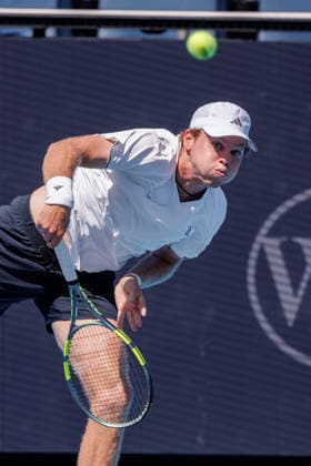 August 14, 2026, Mason, Ohio, U.S: Alex Michelsen (USA) serves during FridayÃ¢â‚¬â ¢s first round of the Cincinnati Open at the Lindner Family Tennis Center , Mason, Oh. Mason U.S - ZUMAs304 20260814_zaf_s304_012 Copyright: xScottxStuartx