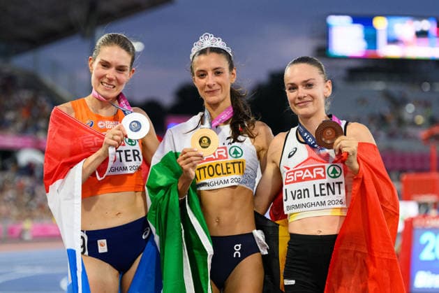 BIRMINGHAM, GREAT BRITAIN - August 14: Maureen Koster (Netherlands), Nadia Battocletti (Italy) and Jana Van Lent (Belgium) with their medals after the 10000 metres run during the European Athletics Championships 2026 at Alexander Stadium in Birmingham, Great Britain (Photo by Sven Beyrich Sports Press Photo)  Copyright: xSvenxBeyrich SportsxPressxPhotox Sportspressphoto_SPR206507