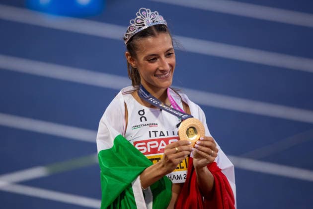 Nadia Battocletti of Italy celebrates winning the Womens 10000m at the European Atheltics Championships at Alexander Stadium in Birmingham, England (Sean Walsh Sports Press Photo)  Copyright: xSeanxWalshx Sportspressphoto_SPR206559