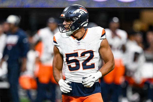 ATLANTA, GA - AUGUST 14: Denver linebacker Jonah Elliss (52) reacts during the NFL, American Football Herren, USA pre-season game between the Denver Broncos and the Atlanta Falcons on August 14th, 2026 at Mercedes-Benz Stadium in Atlanta, GA. (Photo by Rich von Biberstein Icon Sportswire) NFL: AUG 14 Broncos at Falcons EDITORIAL USE ONLY Icon260814024