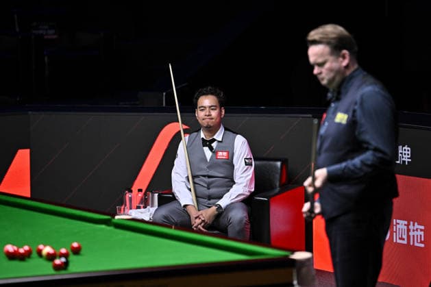 TAIYUAN, CHINA - AUGUST 14: Shaun Murphy of England plays a shot in the Quarterfinal match against Noppon Saengkham of Thailand on day 7 of the 2026 World Snooker Tour China Open at Taiyuan Binhe Sports Center on August 14, 2026 in Taiyuan, Shanxi Province of China.  Copyright: xChinaxNewsxServicex 111659983598