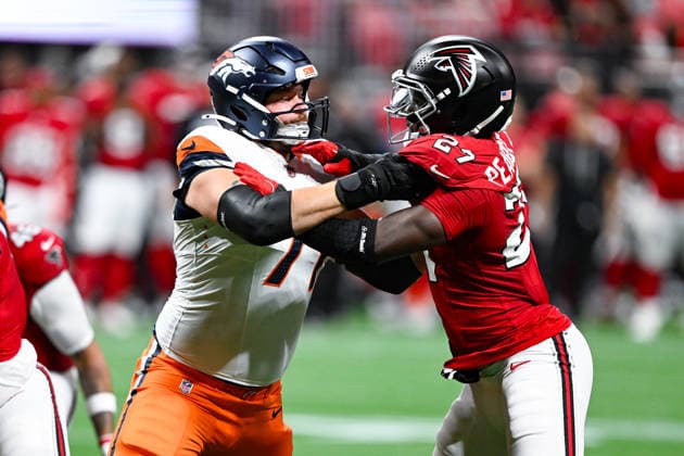 ATLANTA, GA - AUGUST 14: Atlanta linebacker James Pearce Jr. (27) battles on defense during the NFL, American Football Herren, USA pre-season game between the Denver Broncos and the Atlanta Falcons on August 14th, 2026 at Mercedes-Benz Stadium in Atlanta, GA. (Photo by Rich von Biberstein Icon Sportswire) NFL: AUG 14 Broncos at Falcons EDITORIAL USE ONLY Icon260814035