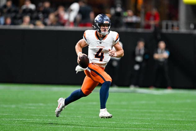 ATLANTA, GA - AUGUST 14: Denver quarterback Sam Ehlinger (4) runs the ball during the NFL, American Football Herren, USA pre-season game between the Denver Broncos and the Atlanta Falcons on August 14th, 2026 at Mercedes-Benz Stadium in Atlanta, GA. (Photo by Rich von Biberstein Icon Sportswire) NFL: AUG 14 Broncos at Falcons EDITORIAL USE ONLY Icon260814039