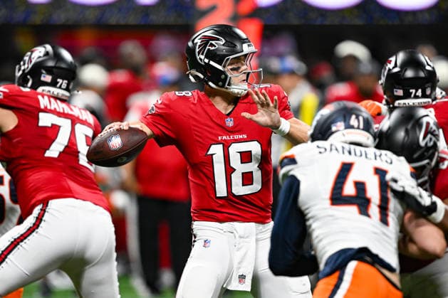 ATLANTA, GA - AUGUST 14: Atlanta quarterback Jack Strand (18) drops back to pass during the NFL, American Football Herren, USA pre-season game between the Denver Broncos and the Atlanta Falcons on August 14th, 2026 at Mercedes-Benz Stadium in Atlanta, GA. (Photo by Rich von Biberstein Icon Sportswire) NFL: AUG 14 Broncos at Falcons EDITORIAL USE ONLY Icon260814041