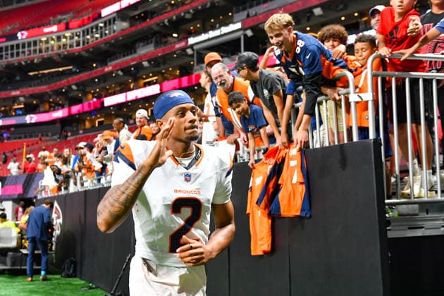 ATLANTA, GA - AUGUST 14: Denver cornerback Pat Surtain II (2) waves to fans following the conclusion of the NFL, American Football Herren, USA pre-season game between the Denver Broncos and the Atlanta Falcons on August 14th, 2026 at Mercedes-Benz Stadium in Atlanta, GA. (Photo by Rich von Biberstein Icon Sportswire) NFL: AUG 14 Broncos at Falcons EDITORIAL USE ONLY Icon260814048
