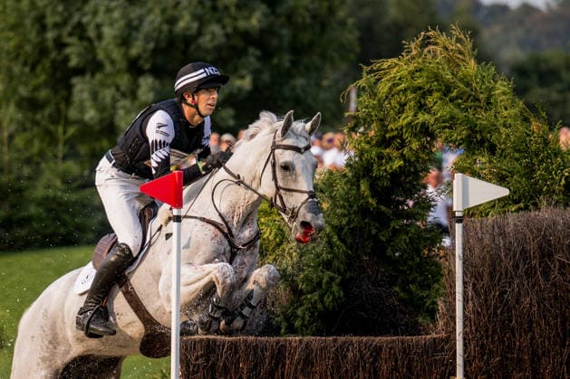260815 Clarke Johnstone of New Zealand with horse Rocket Man compete in the Eventing Cross-Country during day 5 of the 2026 FEI World Championships on August 15, 2026 in Aachen. Photo: Emma Wallskog BILDBYRAN kod EW EW0685 ridsport equestrian rid-vm 2026 2026 fei world championships bbeng ridsport-vm fälttävlan eventing terrängritt terräng skada blod *** August 15, 2026: Clarke Johnstone of New Zealand, riding Rocket Man, competes in the Eventing Cross Country on Day 5 of the 2026 FEI World Championships on August 15, 2026 in Aachen. Photo by Emma Wallskog. BILDBYRAN code EW EW0685 equestrian sports riding 2026 World Championships 2026 FEI World Championships BBENG equestrian sports World Championships eventing cross-country riding cross-country injury blood  Copyright: EMMAxWALLSKOG BB260815EW002