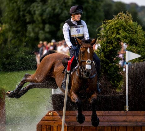 260815 Libussa Lubbecke of Germany with horse Caramia compete in the Eventing Cross-Country during day 5 of the 2026 FEI World Championships on August 15, 2026 in Aachen. Photo: Emma Wallskog BILDBYRAN kod EW EW0685 ridsport equestrian rid-vm 2026 2026 fei world championships bbeng ridsport-vm fälttävlan eventing terrängritt terräng *** August 15, 2026: Libussa Lubbecke of Germany, riding Caramia, competes in the Eventing Cross Country on Day 5 of the 2026 FEI World Championships on August 15, 2026 in Aachen. Photo by Emma Wallskog. BILDBYRAN code EW EW0685 equestrian sports riding 2026 World Championships 2026 FEI World Championships bbeng equestrian sports World Championships eventing cross-country  Copyright: EMMAxWALLSKOG BB260815EW012