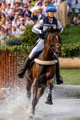 260815 Sofia Sjöborg of Sweden with horse Bryjamolga van het Marienshof compete in the Eventing Cross-Country during day 5 of the 2026 FEI World Championships on August 15, 2026 in Aachen. Photo: Emma Wallskog BILDBYRAN kod EW EW0685 ridsport equestrian rid-vm 2026 2026 fei world championships bbeng ridsport-vm fälttävlan eventing terrängritt terräng sweden sverige *** August 15, 2026: Sofia Sjöborg of Sweden, riding Bryjamolga van het Marienshof, competes in the Eventing Cross Country on Day 5 of the 2026 FEI World Championships in Aachen. 2026 in Aachen. Photo by Emma Wallskog. BILDBYRAN code EW EW0685 equestrian sports riding 2026 World Championships 2026 FEI World Championships bbeng equestrian sports World Championships eventing cross-country Sweden  Copyright: EMMAxWALLSKOG BB260815EW015