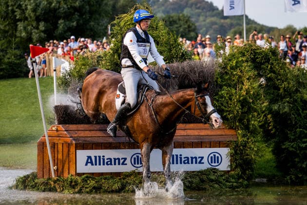 260815 Christoffer Forsberg of Sweden with horse Hippo s Sapporo compete in the Eventing Cross-Country during day 5 of the 2026 FEI World Championships on August 15, 2026 in Aachen. Photo: Emma Wallskog BILDBYRAN kod EW EW0685 ridsport equestrian rid-vm 2026 2026 fei world championships bbeng ridsport-vm fälttävlan eventing terrängritt terräng sweden sverige *** August 15, 2026: Christoffer Forsberg of Sweden, riding Hippo’s Sapporo, competes in the Eventing Cross Country on Day 5 of the 2026 FEI World Championships on August 15, 2026 in Aachen. Photo by Emma Wallskog. BILDBYRAN code EW EW0685 equestrian sports riding 2026 World Championships 2026 FEI World Championships bbeng equestrian sports World Championships eventing cross-country Sweden  Copyright: EMMAxWALLSKOG BB260815EW027