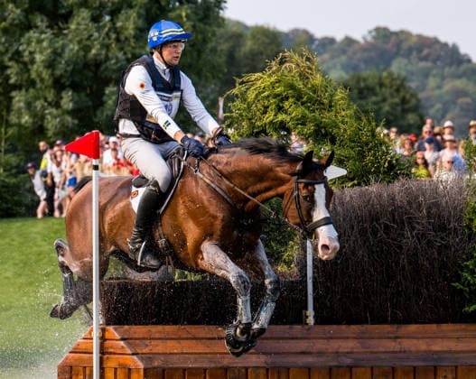 260815 Christoffer Forsberg of Sweden with horse Hippo s Sapporo compete in the Eventing Cross-Country during day 5 of the 2026 FEI World Championships on August 15, 2026 in Aachen. Photo: Emma Wallskog BILDBYRAN kod EW EW0685 ridsport equestrian rid-vm 2026 2026 fei world championships bbeng ridsport-vm fälttävlan eventing terrängritt terräng sweden sverige *** August 15, 2026: Christoffer Forsberg of Sweden, riding Hippo’s Sapporo, competes in the Eventing Cross Country on Day 5 of the 2026 FEI World Championships on August 15, 2026 in Aachen. Photo by Emma Wallskog. BILDBYRAN code EW EW0685 equestrian sports riding 2026 World Championships 2026 FEI World Championships bbeng equestrian sports World Championships eventing cross-country Sweden  Copyright: EMMAxWALLSKOG BB260815EW032