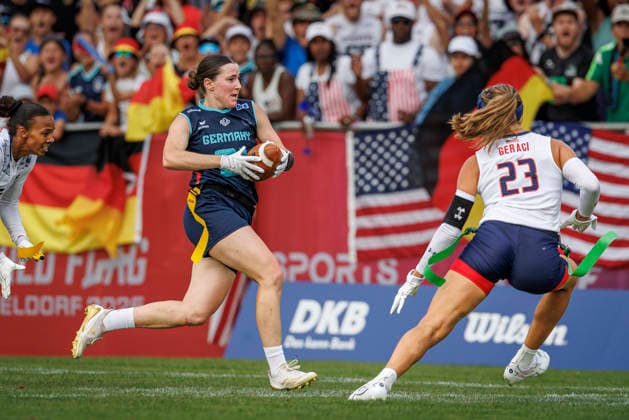 Quarter-final USA vs. Germany (GER), Day 3 Women at IFAF Flag Football Championships Düsseldorf 2026, 15.08.2026 Duesseldorf, Germany - Aug. 15, 2026: Ellen Marie Riess (GER 21) during the Quarter-final match between USA vs. Germany (GER) on the third day of the Women IFAF Flag Football World Championships at the Bezirkssportanlage Duesseldorf Garath *** Quarterfinal: USA vs. Germany (GER), Day 3, Women s Division at the IFAF Flag Football Championships in Düsseldorf 2026, August 15, 2026, Düsseldorf, Germany. Ellen Marie Riess (GER 21) during the quarterfinal match between the USA and Germany (GER) on the third day of the Women’s IFAF Flag Football World Championships at the Bezirkssportanlage Düsseldorf Garath. Copyright: xBEAUTIFULxSPORTS B.Hoffmannx