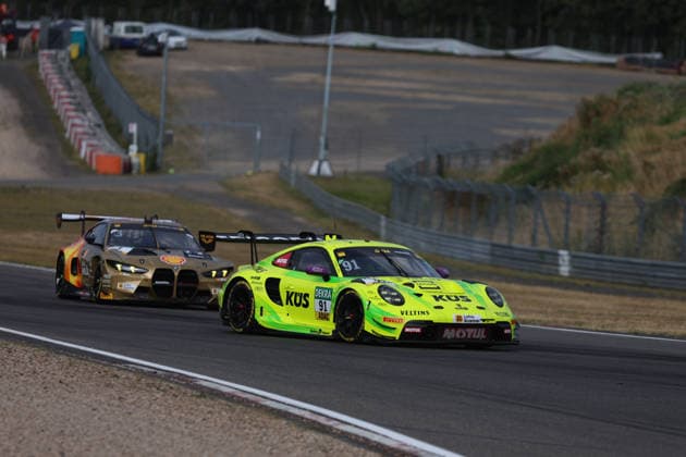 Nürburg, Deutschland 15.- 16. August 2026: DTM - 2026 - Nürburgring - Qualifying Samstag Im Bild: Thomas Preining (GER 91) vor Kelvin van der Linde (RSA 3) Nürburgring Rheinland-Pfalz *** Nürburg, Germany, August 15–16, 2026; 2026 DTM Nürburgring Qualifying, Saturday; Pictured: Thomas Preining (GER) 91 ahead of Kelvin van der Linde (RSA) 3; Nürburgring, Rhineland-Palatinate Copyright: xFotostandx xFWMEDIAx