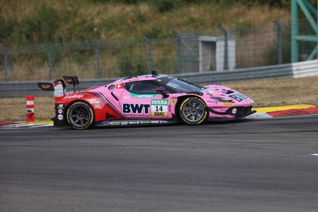 Nürburg, Deutschland 15.- 16. August 2026: DTM - 2026 - Nürburgring - Qualifying Samstag Im Bild: Matteo Cairoli (ITA 14) hebt in der Schikane ab Nürburgring Rheinland-Pfalz *** Nürburg, Germany, August 15–16, 2026; 2026 DTM Nürburgring Qualifying, Saturday; Pictured: Matteo Cairoli (ITA) 14 takes off at the chicane; Nürburgring, Rhineland-Palatinate Copyright: xFotostandx xFWMEDIAx