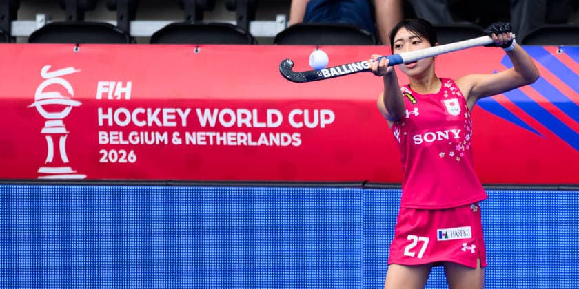 Hockey World Cup Day One Nanami Kaneko of Japan Women (Cherry Blossoms) drags the ball down from an aerial pass during the Pool A match between Australia and Japan in the 2026 Women™s FIH Hockey World Cup at Wagener Stadium, Amstelveen 15 08 2026 UK Newspapers OUT Copyright: xGraemexWilcocksonx FIL-23774-0036