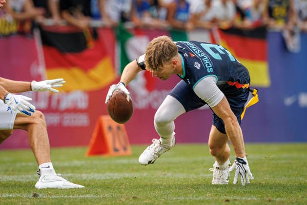 Quarter-final Italy (ITA) vs. Germany (GER), Day 3 Men at IFAF Flag Football Championships Düsseldorf 2026, 15.08.2026 Duesseldorf, Germany - Aug. 15, 2026: Justin Schlesinger (GER 3) during the Quarter-final match between Italy (ITA) vs. Germany (GER) on the third day of the Men IFAF Flag Football World Championships at the Bezirkssportanlage Duesseldorf Garath *** Quarterfinal: Italy (ITA) vs. Germany (GER), Day 3, Men s Division at the IFAF Flag Football Championships in Düsseldorf 2026, August 15, 2026, Düsseldorf, Germany—Justin Schlesinger (GER 3) during the quarterfinal match between Italy (ITA) and Germany (GER) on the third day of the Men’s IFAF Flag Football World Championships at the Bezirkssportanlage Düsseldorf Garath Copyright: xBEAUTIFULxSPORTS B.Hoffmannx