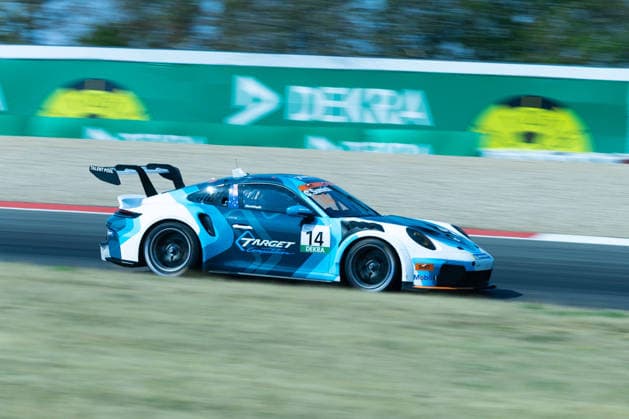 Nürburg, Deutschland 15.- 16. August 2026: Porsche Sixt Carrera Cup Deutschland - 2026 - Nürburgring - Samstag Rennen Im Bild: Caleb Sumich (AUS Target) *** Nürburg, Germany, August 15–16, 2026 Porsche Sixt Carrera Cup Germany 2026 Nürburgring Saturday Race Pictured: Caleb Sumich (AUS) Target Copyright: xFotostandx xManfredxStiebertx