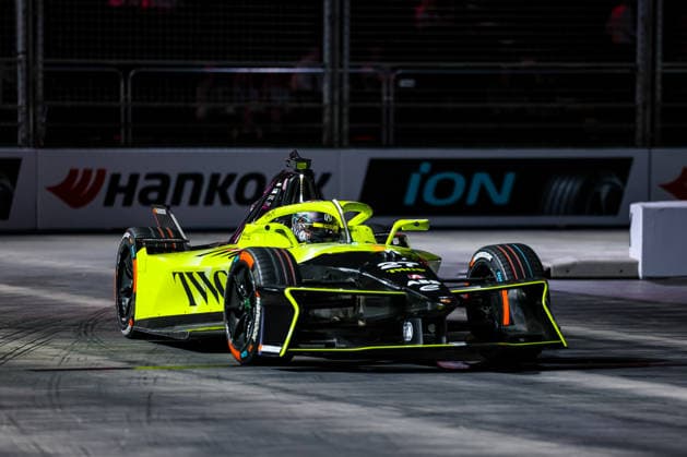 Jake Dennis (Andretti Formula E, 27) während waehrend des Qualifyings, ABB FIA Formula E World Championship, WM, Weltmeisterschaft London e-Prix 2026, Vereinigtes Koenigreich, Saison 12 2025 26, Runde 16, 15.07.2026, ABB FIA Formula E World Championship, London e-Prix 2026, Vereinigtes Koenigreich, Saison 12 2025 26, Runde 16, 15.07.2026 London *** Jake Dennis, Andretti Formula E, 27 during qualifying, ABB FIA Formula E World Championship, London e-Prix 2026, United Kingdom, Season 12 (2025–26), Round 16, July 15, 2026, ABB FIA Formula E World Championship, 2026 London e-Prix, United Kingdom, Season 12 (2025–26), Round 16, July 15, 2026, London Copyright: xEibner-Pressefoto LauraxRoemerx EP_LRR