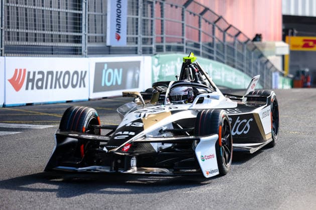 Antonio Felix da Costa (Jaguar TCS Racing, 13) zweites freies Training Free Practice 2, ABB FIA Formula E World Championship, WM, Weltmeisterschaft London e-Prix 2026, Vereinigtes Koenigreich, Saison 12 2025 26, Runde 16, 15.07.2026, ABB FIA Formula E World Championship, London e-Prix 2026, Vereinigtes Koenigreich, Saison 12 2025 26, Runde 16, 15.07.2026 London *** Antonio Felix da Costa, Jaguar TCS Racing, 13th in Free Practice 2, ABB FIA Formula E World Championship, London e-Prix 2026, United Kingdom, Season 12 (2025–26), Round 16, July 15, 2026, ABB FIA Formula E World Championship, 2026 London ePrix, United Kingdom, Season 12 (2025–26), Round 16, July 15, 2026, London Copyright: xEibner-Pressefoto LauraxRoemerx EP_LRR
