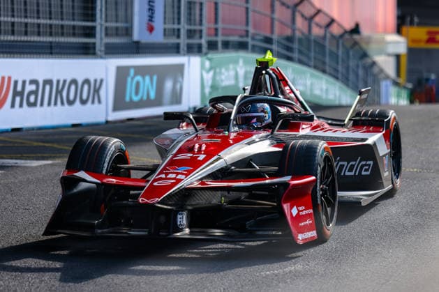Nyck de Vries (Mahindra Racing, 21) zweites freies Training Free Practice 2, ABB FIA Formula E World Championship, WM, Weltmeisterschaft London e-Prix 2026, Vereinigtes Koenigreich, Saison 12 2025 26, Runde 16, 15.07.2026, ABB FIA Formula E World Championship, London e-Prix 2026, Vereinigtes Koenigreich, Saison 12 2025 26, Runde 16, 15.07.2026 London *** Nyck de Vries, Mahindra Racing, 21st in Free Practice 2, ABB FIA Formula E World Championship, London e-Prix 2026, United Kingdom, Season 12 (2025–26), Round 16, July 15, 2026, ABB FIA Formula E World Championship, 2026 London ePrix, United Kingdom, Season 12 (2025–26), Round 16, July 15, 2026, London Copyright: xEibner-Pressefoto LauraxRoemerx EP_LRR