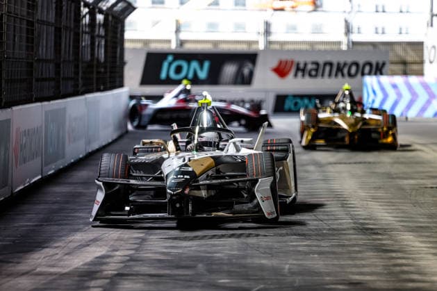 Antonio Felix da Costa (Jaguar TCS Racing, 13) zweites freies Training Free Practice 2, ABB FIA Formula E World Championship, WM, Weltmeisterschaft London e-Prix 2026, Vereinigtes Koenigreich, Saison 12 2025 26, Runde 16, 15.07.2026, ABB FIA Formula E World Championship, London e-Prix 2026, Vereinigtes Koenigreich, Saison 12 2025 26, Runde 16, 15.07.2026 London *** Antonio Felix da Costa, Jaguar TCS Racing, 13th in Free Practice 2, ABB FIA Formula E World Championship, London e-Prix 2026, United Kingdom, Season 12 (2025–26), Round 16, July 15, 2026, ABB FIA Formula E World Championship, 2026 London ePrix, United Kingdom, Season 12 (2025–26), Round 16, July 15, 2026, London Copyright: xEibner-Pressefoto LauraxRoemerx EP_LRR