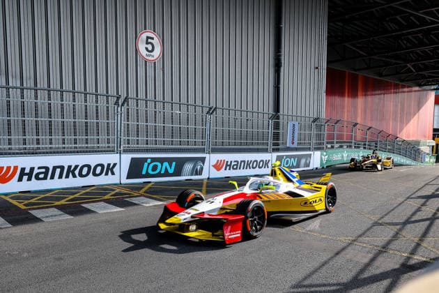 Lucas di Grassi (Lola Yamaha ABT Formula E Team, 11) zweites freies Training Free Practice 2, ABB FIA Formula E World Championship, WM, Weltmeisterschaft London e-Prix 2026, Vereinigtes Koenigreich, Saison 12 2025 26, Runde 16, 15.07.2026, ABB FIA Formula E World Championship, London e-Prix 2026, Vereinigtes Koenigreich, Saison 12 2025 26, Runde 16, 15.07.2026 London *** Lucas di Grassi, Lola Yamaha ABT Formula E Team, 11th in Free Practice 2, ABB FIA Formula E World Championship, London e-Prix 2026, United Kingdom, Season 12 (2025–26), Round 16, July 15, 2026, ABB FIA Formula E World Championship, 2026 London ePrix, United Kingdom, Season 12 (2025–26), Round 16, July 15, 2026, London Copyright: xEibner-Pressefoto LauraxRoemerx EP_LRR