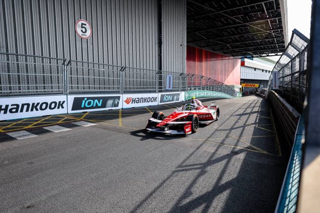 Oliver Rowland (Nissan Formula E Team, 01) zweites freies Training Free Practice 2, ABB FIA Formula E World Championship, WM, Weltmeisterschaft London e-Prix 2026, Vereinigtes Koenigreich, Saison 12 2025 26, Runde 16, 15.07.2026, ABB FIA Formula E World Championship, London e-Prix 2026, Vereinigtes Koenigreich, Saison 12 2025 26, Runde 16, 15.07.2026 London *** Oliver Rowland, Nissan Formula E Team, 01, Second Free Practice (FP2), ABB FIA Formula E World Championship, London e-Prix 2026, United Kingdom, Season 12 (2025–26), Round 16, July 15, 2026, ABB FIA Formula E World Championship, 2026 London ePrix, United Kingdom, Season 12 (2025–26), Round 16, July 15, 2026, London Copyright: xEibner-Pressefoto LauraxRoemerx EP_LRR