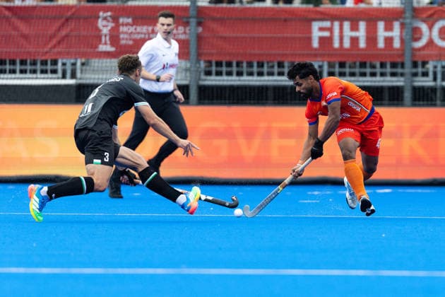 India v Wales - FIH Hockey World Cup AMSTELVEEN, NETHERLANDS - AUGUST 15: Yashdeep Siwach of India and Daniel Kyriakides of Wales during the FIH Hockey World Cup match between India and Wales at Wagener Stadion on August 15, 2026 in Amstelveen, Netherlands. Amstelveen Wagener Stadion Netherlands Content not available for redistribution in The Netherlands directly or indirectly through any third parties. Copyright: xMarcelxvanxPlateringenx
