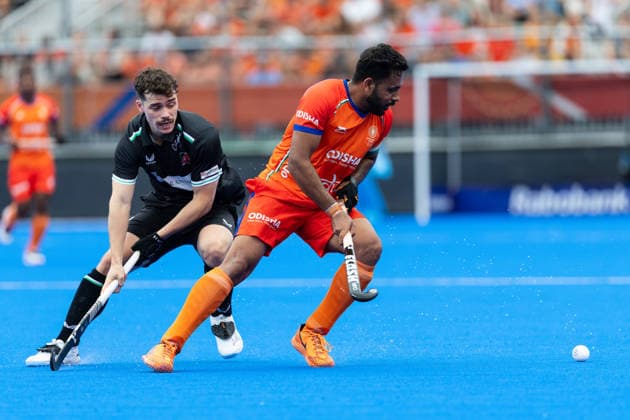 India v Wales - FIH Hockey World Cup AMSTELVEEN, NETHERLANDS - AUGUST 15: Harmanpreet Singh of India and Jolyon Morgan of Wales during the FIH Hockey World Cup match between India and Wales at Wagener Stadion on August 15, 2026 in Amstelveen, Netherlands. Amstelveen Wagener Stadion Netherlands Content not available for redistribution in The Netherlands directly or indirectly through any third parties. Copyright: xMarcelxvanxPlateringenx