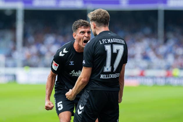15.08.2026 - Fußball, 2026 2027, 2. Bundesliga, 2. Spieltag, VfL Osnabrück - 1. FC Magdeburg: (R) Alexander Nollenberger (Magdeburg) jubelt nach seinem Tor zum 0:1 mit (L) Tobias Müller (Magdeburg) DFL REGULATIONS PROHIBIT ANY USE OF PHOTOGRAPHS AS IMAGE SEQUENCES AND OR QUASI-VIDEO. *** August 15, 2026 Soccer, 2026–2027, 2. Bundesliga, Matchday 2, VfL Osnabrück 1 FC Magdeburg R Alexander Nollenberger Magdeburg celebrates after his goal to make it 0–1 with L Tobias Müller Magdeburg DFL REGULATIONS PROHIBIT ANY USE OF PHOTOGRAPHS AS IMAGE SEQUENCES AND OR QUASI-VIDEO