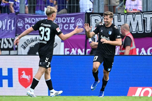 2. Bundesliga 26 27 - VfL Osnabrück - 1. FC Magdeburg am 15.08.2026 an der Bremer Brücke in Osnabrück Jubel, Torjubel, Torschuetze, Torschütze Alexander Nollenberger (Magdeburg) jubelt nach seinem Tor zum 0:2 mit Leon Mergner (Magdeburg) *** 2. Bundesliga, Matchday 26, VfL Osnabrück vs. FC Magdeburg on August 15, 2026, at the Bremer Brücke in Osnabrück—cheers, goal celebrations, Goal scorers, goal scorer Alexander Nollenberger; Magdeburg celebrates after his goal to make it 0–2 with Leon Mergner; Magdeburg MT