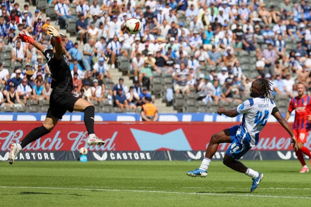 15.082026, xtgx, Fussball - 2.Bundesliga Hertha BSC Berlin - 1.FC Heidenheim emspor, v.l. Tor zum 3:0 durch Deyovaisio Zeefuik (Hertha, 42) (DFL DFB REGULATIONS PROHIBIT ANY USE OF PHOTOGRAPHS as IMAGE SEQUENCES and or QUASI-VIDEO) Berlin *** 15 08 20 26, xtgx, Soccer 2. Bundesliga Hertha BSC Berlin 1 FC Heidenheim emspor, from left: Goal making it 3–0 by Deyovaisio Zeefuik (Hertha), 42 DFL DFB REGULATIONS PROHIBIT ANY USE OF PHOTOGRAPHS AS IMAGE SEQUENCES AND OR QUASI-VIDEO Berlin