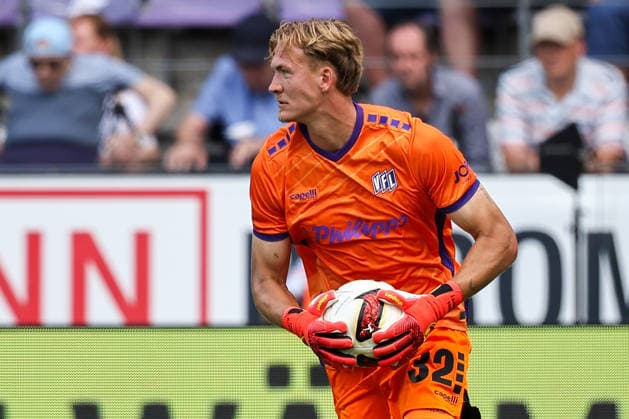2026.08.15, xkwix, Fußball, 2. Bundesliga, VfL Osnabrück - 1. FC Magdeburg, Stadion an der Bremer Brücke, 2.Spieltag, Saison 2026 2027: Jonas Krumrey (VfL Osnabrueck 32) DFB regulations prohibit any use of photographs as image sequences and or quasi-video. Photo: xKamilxWilkowskixPressefotoKochx Niedersachsen Deutschland *** August 15, 2026, xkwix, Soccer, 2. Bundesliga, VfL Osnabrück 1 FC Magdeburg, Stadion an der Bremer Brücke, Matchday 2, 2026–2027 Season Jonas Krumrey VfL Osnabrück 32 DFB regulations prohibit any use of photographs as image sequences and or quasi-video Photo xKamilxWilkowskixPressefotoKochx Lower Saxony, Germany