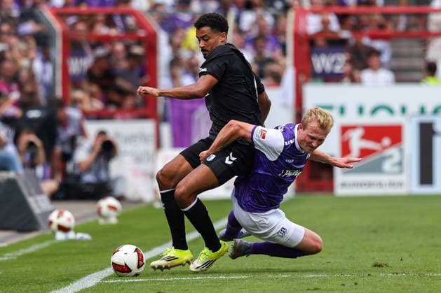 2026.08.15, xkwix, Fußball, 2. Bundesliga, VfL Osnabrück - 1. FC Magdeburg, Stadion an der Bremer Brücke, 2.Spieltag, Saison 2026 2027: Niklas Wiemann (VfL Osnabrueck 25) im Zweikampf gegen Emmanuel Iyoha (1. FC Magdeburg 8) DFB regulations prohibit any use of photographs as image sequences and or quasi-video. Photo: xKamilxWilkowskixPressefotoKochx Niedersachsen Deutschland *** August 15, 2026, xkwix, Soccer, 2. Bundesliga, VfL Osnabrück vs. 1. FC Magdeburg, Stadion an der Bremer Brücke, Matchday 2, 2026–2027 Season: Niklas Wiemann (VfL Osnabrück) 25 in a tackle against Emmanuel Iyoha (FC Magdeburg) 8. DFB regulations prohibit any use of photographs as image sequences and or quasi-video. Photo: xKamilxWilkowskixPressefotoKochx, LowerLower Saxony, Germany