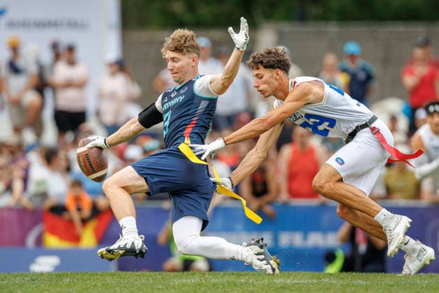 Quarter-final Italy (ITA) vs. Germany (GER), Day 3 Men at IFAF Flag Football Championships Düsseldorf 2026, 15.08.2026 Duesseldorf, Germany - Aug. 15, 2026: Justin Schlesinger (GER 3) and DANIELE ANGELO LATORRACA (ITA 29) during the Quarter-final match between Italy (ITA) vs. Germany (GER) on the third day of the Men IFAF Flag Football World Championships at the Bezirkssportanlage Duesseldorf Garath *** Quarterfinal: Italy (ITA) vs. Germany (GER), Day 3, Men s Division at the IFAF Flag Football World Championships in Düsseldorf 2026, August 15, 2026, Düsseldorf, Germany, Aug. 15, 2026 Justin Schlesinger (GER) 3 and DANIELE ANGELO LATORRACA (ITA) 29 during the quarterfinal match between Italy (ITA) and Germany (GER) on the third day of the Men’s IFAF Flag Football World Championships at the Bezirkssportanlage Düsseldorf Garath Copyright: xBEAUTIFULxSPORTS B.Hoffmannx