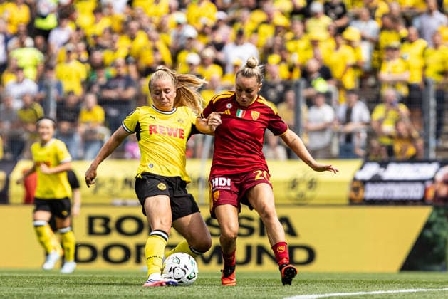 Testspiel: Borussia Dortmund Frauen - AS Roma Frauen; 15.08.2026 Ricarda Walkling (Borussia Dortmund Frauen, 6), Giada Greggi (AS Roma Frauen, 20) Testspiel, BVB-Saisoneröffnung 2026 27: Borussia Dortmund Frauen - AS Roma Frauen; Rote Erde, Dortmund; 15.08.2026 *** Friendly Match: Borussia Dortmund Women vs. AS Roma Women, August 15, 2026; Ricarda Walkling (Borussia Dortmund Women), 6; Giada Greggi (AS Roma Women), 20; Friendly Match, BVB 2026-27 Season Opener: Borussia Dortmund Women vs. AS Roma Women, Rote Erde, Dortmund, August 15, 2026 Copyright: xBEAUTIFULxSPORTS Buriakovx