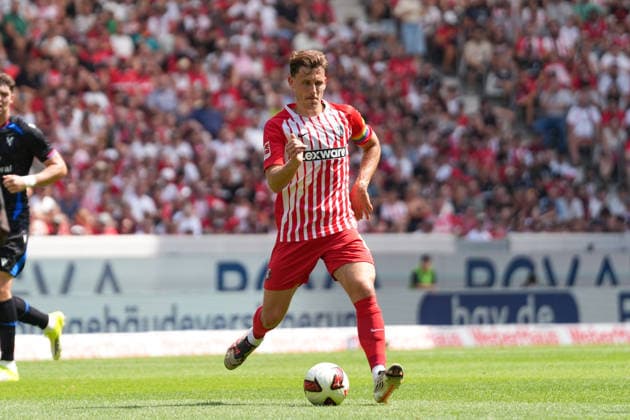 Maximilian Eggestein (SC Freiburg, 08) am Ball , Deutschland, Fussball, Testspiel, Saisoneröffnung, SC Freiburg vs. Crystal Palace, 15.08.2026, Europa-Park Stadion, Freiburg Freiburg Europa-Park Stadion Baden-Wuerttemberg Deutschland *** Maximilian Eggestein, SC Freiburg, 08 on the Ball, Germany, Soccer, Friendly Match, Season Opener, SC Freiburg vs. Crystal Palace, August 15, 2026, Europa-Park Stadium, Freiburg, Freiburg, Europa-Park Stadium, Baden-Württemberg, Germany Copyright: xArnexAmbergx