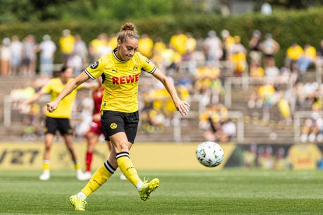 Testspiel: Borussia Dortmund Frauen - AS Roma Frauen; 15.08.2026 Jacqueline Meißner (Borussia Dortmund Frauen, 16) Testspiel, BVB-Saisoneröffnung 2026 27: Borussia Dortmund Frauen - AS Roma Frauen; Rote Erde, Dortmund; 15.08.2026 *** Friendly Match: Borussia Dortmund Women vs. AS Roma Women, August 15, 2026; Jacqueline Meißner, Borussia Dortmund Women; 16th Friendly Match; BVB 2026 Season Opener; August 27, 2026; Borussia Dortmund Women vs. AS Roma Women, Rote Erde, Dortmund, August 15, 2026 Copyright: xBEAUTIFULxSPORTS Buriakovx