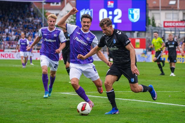 Leonhard Münst (VfL Osnabrück, 8), Alexander Nollenberger (1. FC Magdeburg, 17), Deutschland: Fussball, 2. Bundesliga, Saison 2026 27, 2. Spieltag, 15.08.2026, VfL Osnabrück vs 1. FC Magdeburg, Stadion Bremer Brücke (Osnabrück, Niedersachsen) *** Leonhard Münst, VfL Osnabrück, 8; Alexander Nollenberger, 1 FC Magdeburg, 17; German Soccer, 2. Bundesliga, 2026–27 Season, Matchday 2, August 15, 2026; VfL Osnabrück vs. 1 FC Magdeburg, Bremer Brücke Stadium, Osnabrück, Lower Saxony Copyright: xLeonxFrickx