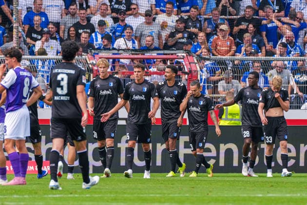 Magdeburg bejubelt das Tor zum 0:3 durch Emmanuel Iyoha (1. FC Magdeburg, 8), Freude, Jubel, Emotionen, Deutschland: Fussball, 2. Bundesliga, Saison 2026 27, 2. Spieltag, 15.08.2026, VfL Osnabrück vs 1. FC Magdeburg, Stadion Bremer Brücke (Osnabrück, Niedersachsen) *** Magdeburg celebrates Emmanuel Iyoha s goal to make it 0–3. 1. FC Magdeburg, 8, joy, celebration, emotions, German soccer, 2. Bundesliga, 2026–27 season, Matchday 2, August 15, 2026, VfL Osnabrück vs. 1 FC Magdeburg, Bremer Brücke Stadium, Osnabrück, Lower Saxony Copyright: xLeonxFrickx