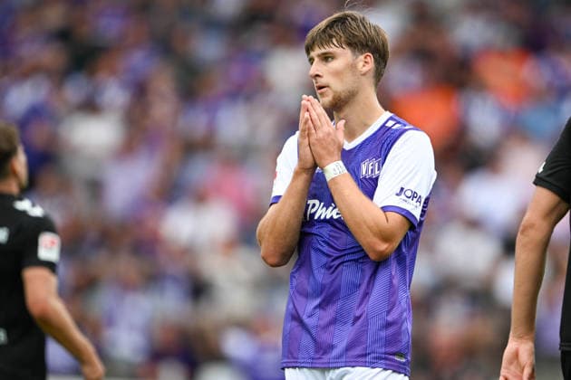 2. Bundesliga 26 27 - VfL Osnabrück - 1. FC Magdeburg am 15.08.2026 an der Bremer Brücke in Osnabrück Bernd Riesselmann (Osnabrueck)unzufrieden, enttäuscht, enttaeuscht, niedergeschlagen. *** 2. Bundesliga, Matchday 26, VfL Osnabrück 1, FC Magdeburg on August 15, 2026, at Bremer Brücke in Osnabrück; Bernd Riesselmann; Osnabrück: dissatisfied, disappointed, disheartened, dejected MT