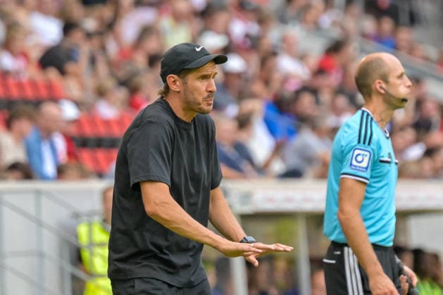 Julian Schuster (SC Freiburg, Trainer) mit Gestik GER, SC Freiburg vs Crystal Palace FC, Fussball, Testspiel, , Saison 2026 2027, 15.08.2026 GER, SC Freiburg vs Crystal Palace FC, Fussball, Testspiel, , Saison 2026 2027, 15.08.2026 Freiburg *** Julian Schuster, SC Freiburg, coach gesturing, GER, SC Freiburg vs. Crystal Palace FC, soccer, friendly match, , 2026–2027 season, August 15, 2026, Germany, SC Freiburg vs. Crystal Palace FC, soccer, friendly match, , 2026–2027 season, August 15, 2026, Freiburg Copyright: xEibner-Pressefotox EP_THS