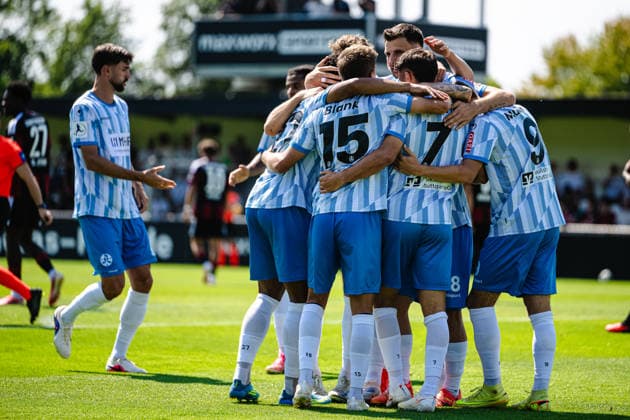 Freude bei Nico Blank (SV Stuttgarter Kickers, 15) Eintracht Frankfurt II vs. SV Stuttgarter Kickers, Fussball, Regionalliga Suedwest, 2. Spieltag, Saison 2026 2027, 15.08.2026 Eibner-Pressefoto Attila Ziga Eintracht Frankfurt II vs. SV Stuttgarter Kickers, Fussball, Regionalliga Suedwest, 2. Spieltag, Saison 2026 2027, 15.08.2026 Dreiech *** Nico Blank celebrates for SV Stuttgarter Kickers, 15 Eintracht Frankfurt II vs. SV Stuttgarter Kickers, Soccer, Regionalliga Southwest, Matchday 2, 2026–2027 Season, August 15, 2026 Eibner Press Photo Attila Ziga Eintracht Frankfurt II vs. SV Stuttgarter Kickers, Soccer, Regionalliga Southwest, Matchday 2, 2026–2027 Season, August 15, 2026 Dreiech Copyright: xEibner-Pressefotox EP_AZA