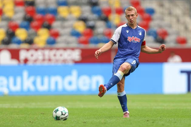 Valentin Laessig (TSG Hoffenheim II) in Aktion, am Ball, Einzelaktion waehrend des Spiels der 3. Liga zwischen Fortuna Duesseldorf und TSG 1899 Hoffenheim II, Merkur Spiel-Arena am 15. August 2026 in Duesseldorf, Deutschland. (Foto von Oliver Kaelke DeFodi Images) +++ Valentin Laessig (TSG Hoffenheim II) controls the ball during the 3. Liga match between Fortuna Duesseldorf and TSG 1899 Hoffenheim II at Merkur Spiel-Arena on August 15, 2026 in Dusseldorf, Germany. (Photo by Oliver Kaelke DeFodi Images) DFB DFL REGULATIONS PROHIBIT ANY USE OF PHOTOGRAPHS AS IMAGE SEQUENCES AND OR QUASI-VIDEO. (Photo by Oliver Kaelke DeFodi Images) - *** Valentin Laessig of TSG Hoffenheim II in action, on the ball, making a solo run during the 3. Liga match between Fortuna Düsseldorf and TSG 1899 Hoffenheim II at the Merkur Spiel Arena on August 15, 2026, in Düsseldorf, Germany. Photo by Oliver Kaelke, DeFodi Images. Valentin Laessig of TSG Hoffenheim II controls the ball during the 3. Liga match between Fortuna Düsseldorf and TSG 1899 Hoffenheim II at Merkur Spiel Arena on August 15, 2026 in Düsseldorf, Germany. Photo by Oliver Kaelke, DeFodi Images. DFB and DFL regulations prohibit any use of photographs as image sequences and or quasi-video. Photo by Oliver Kaelke, DeFodi Images.